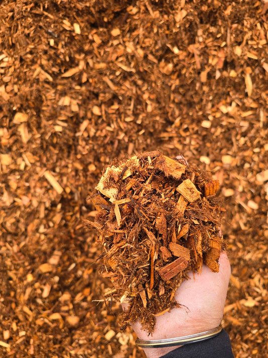 Cedar Mulch Calgary | Bulk Delivery & Pickup